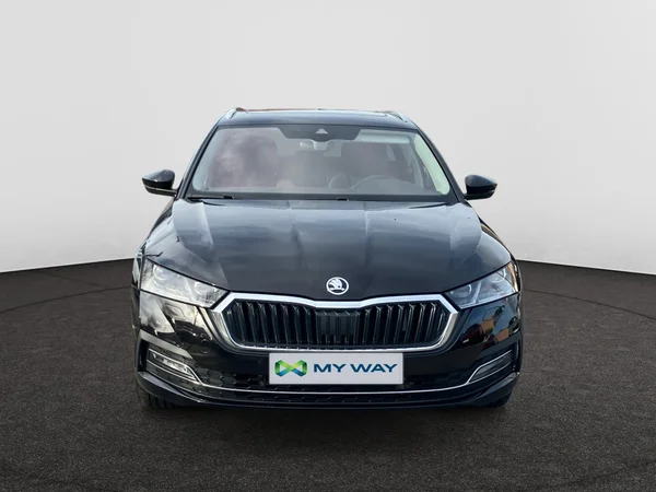 SKODA Octavia Combi PHEV (2024) — foto 2 van 26