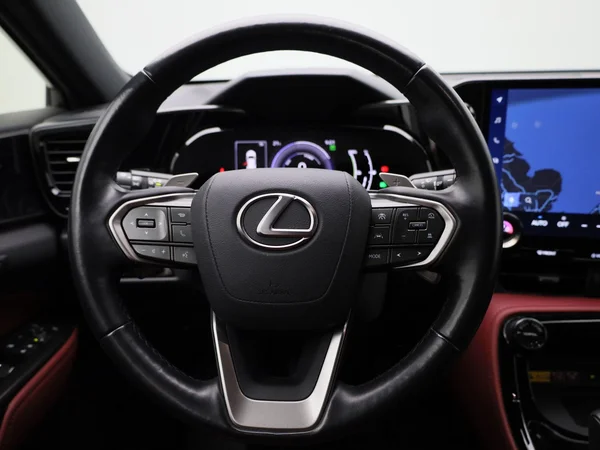 Lexus NX (2023) — foto 48 van 50