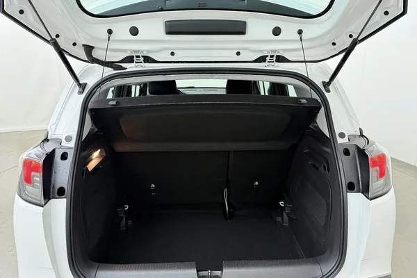 Opel Crossland (2021) — foto 13 van 17