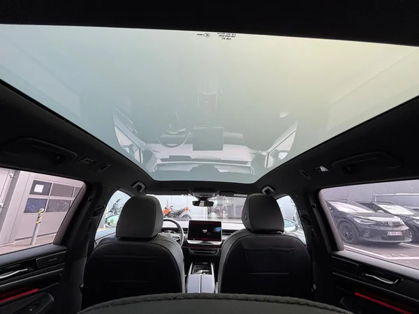 VOLKSWAGEN ID.7 Tourer (2025) — foto 13 van 25