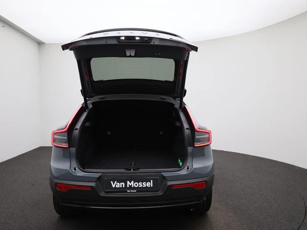 Volvo C40 (2023) — foto 3 van 47