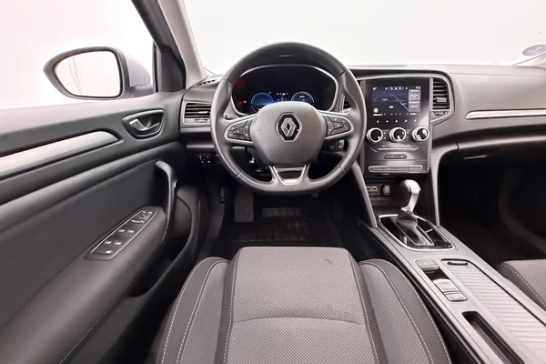 Renault Megane SW Phase II E-TECH (PHEV) (2023) — foto 8 van 34