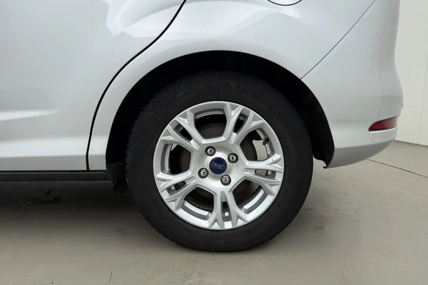 Ford B-max (2017) — foto 19 van 22