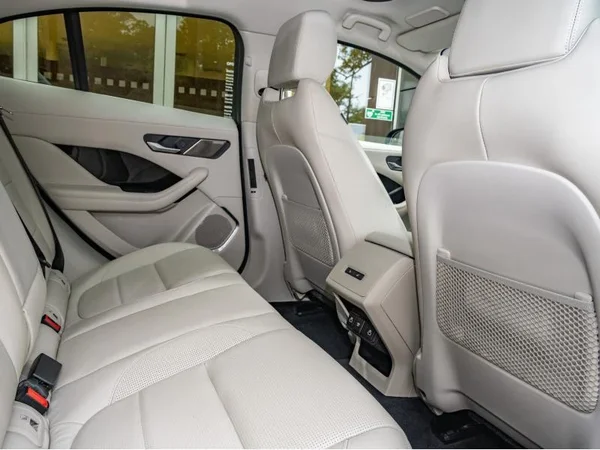 Jaguar I-PACE (2022) — foto 13 van 30