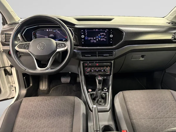 VOLKSWAGEN T-Cross (2021) — foto 2 van 24