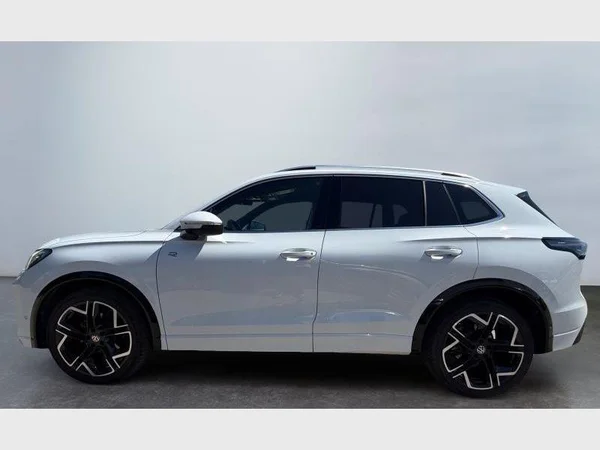 Volkswagen Tiguan (2024) — foto 20 van 26