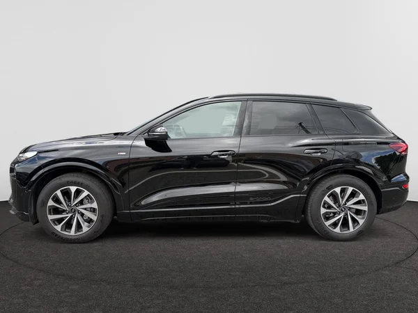 AUDI Q6 e-tron (2025) — foto 8 van 15