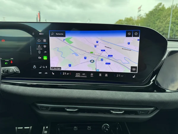 AUDI A5 Avant e-hybrid (PHEV) (2025) — foto 6 van 24