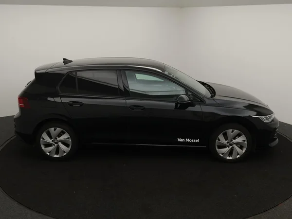 VOLKSWAGEN Golf VIII (2026) — foto 18 van 21
