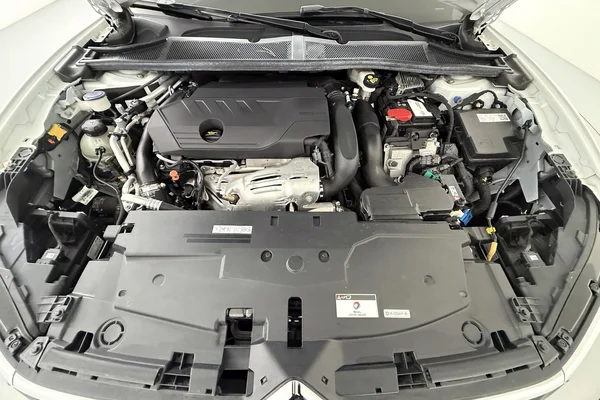 Citroen C5 X PHEV (2023) — foto 8 van 29