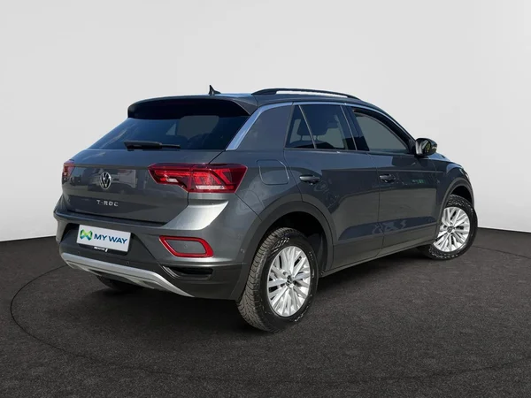 VOLKSWAGEN T-Roc (2023) — foto 12 van 20