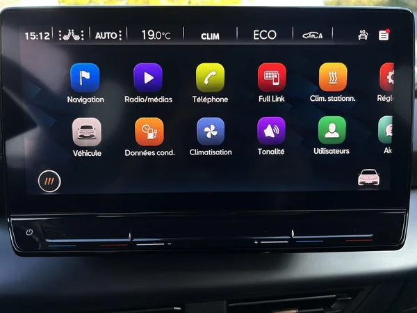 CUPRA Born (2023) — foto 11 van 27