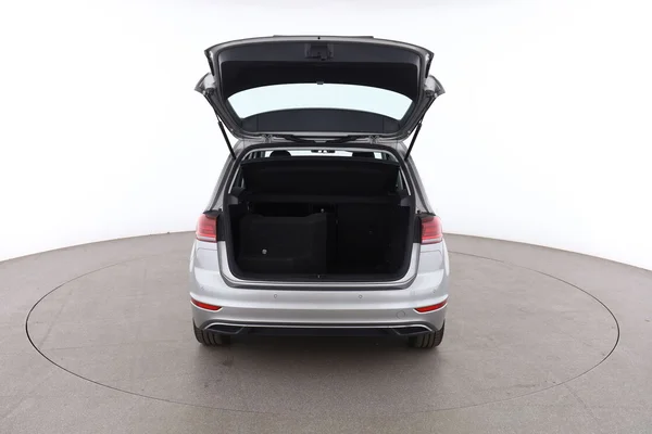 Volkswagen Golf (2020) — foto 7 van 16