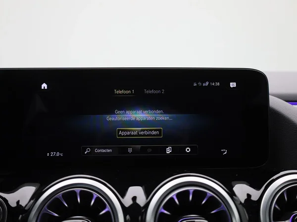 Mercedes-Benz EQA (2024) — foto 17 van 43
