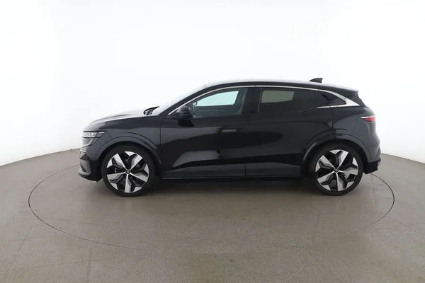 Renault Megane E Tech (2022) — foto 10 van 17