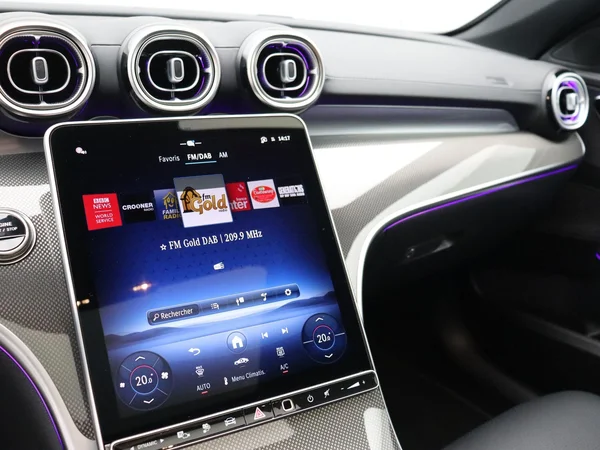 Mercedes-Benz C-Klasse (2025) — foto 4 van 24