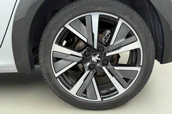 Peugeot 208 (2021) — foto 9 van 22