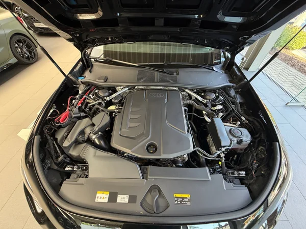 AUDI A5 Avant (2024) — foto 5 van 14