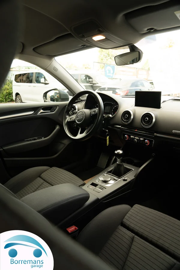 Audi A3 (2017) — foto 18 van 41