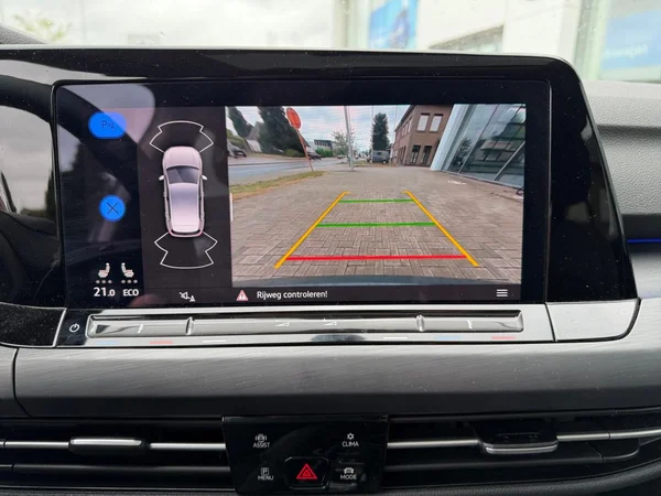 VOLKSWAGEN Golf VIII (2024) — foto 5 van 24