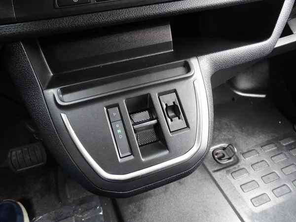 Opel Vivaro (2024) — foto 4 van 17