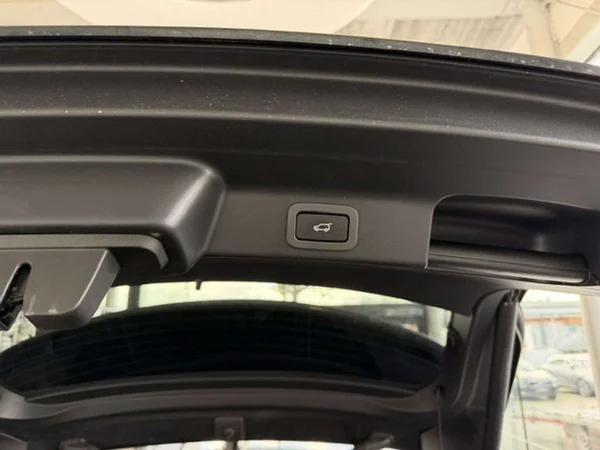 Jaguar F-PACE (2020) — foto 22 van 23