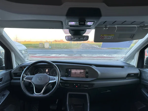 VOLKSWAGEN Caddy (2021) — foto 8 van 17