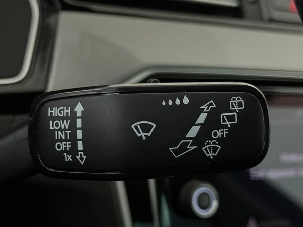 VOLKSWAGEN Passat Variant (2022) — foto 17 van 32