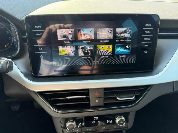 SKODA Kamiq (2022) — foto 7 van 31