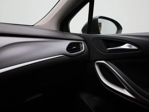 Opel Astra (2021) — foto 17 van 36
