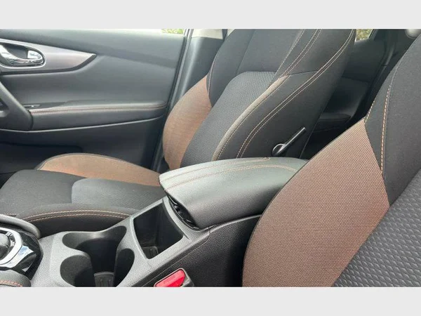 Nissan QASHQAI (2020) — foto 13 van 29