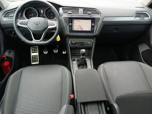 VOLKSWAGEN Tiguan (2023) — foto 19 van 19