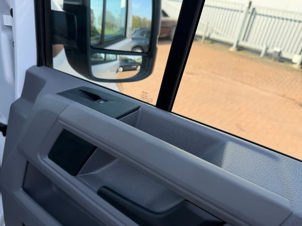 VOLKSWAGEN Crafter 35 Fou Mwb Hr (2026) — foto 9 van 20