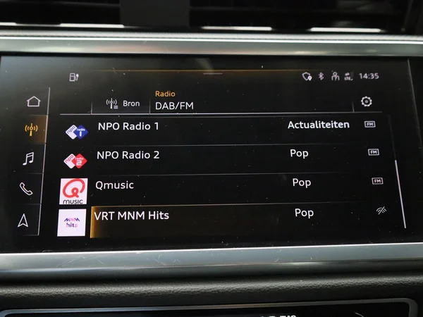 Audi Q3 (2022) — foto 13 van 45