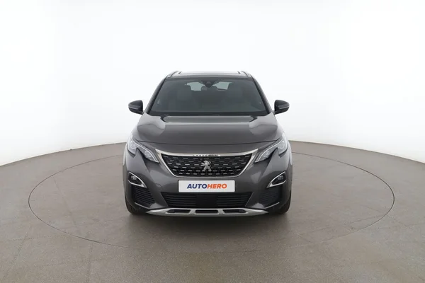 Peugeot 3008 (2018) — foto 15 van 16