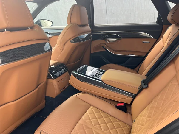 AUDI A8 PHEV (2025) — foto 5 van 16