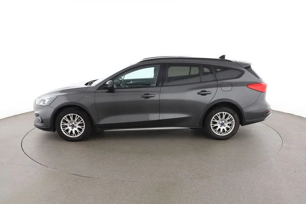 Ford Focus (2020) — foto 9 van 16