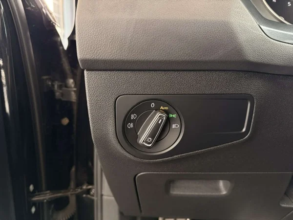 Volkswagen Tiguan (2019) — foto 15 van 22
