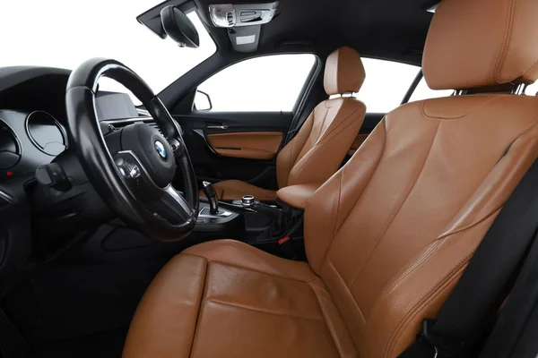 BMW 1-serie (2018) — foto 16 van 16