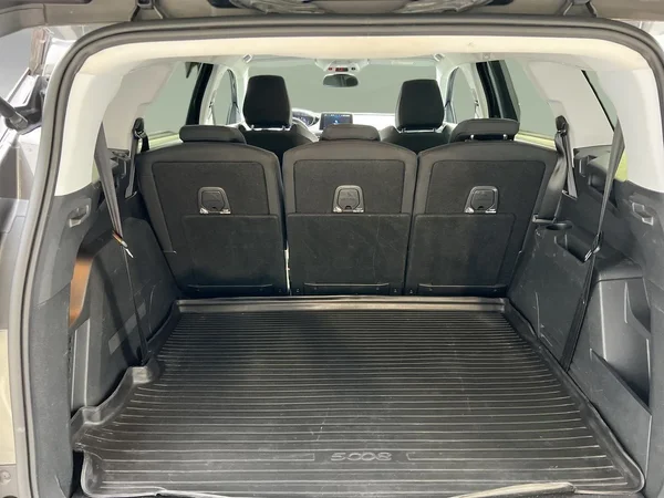 Peugeot 5008 (2019) — foto 24 van 26