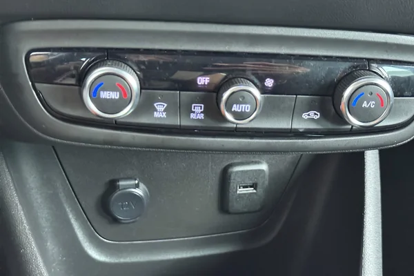Opel Crossland (2023) — foto 4 van 34