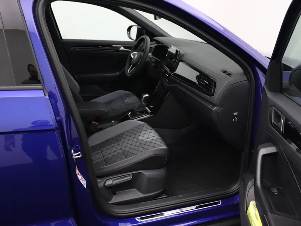 VOLKSWAGEN T-Roc (2025) — foto 24 van 25