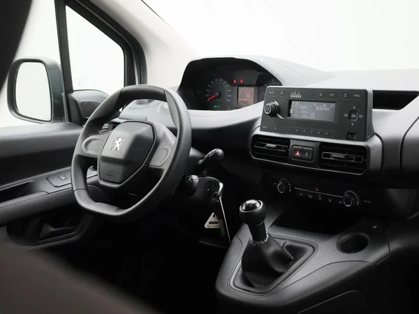 Peugeot Partner (2021) — foto 28 van 37