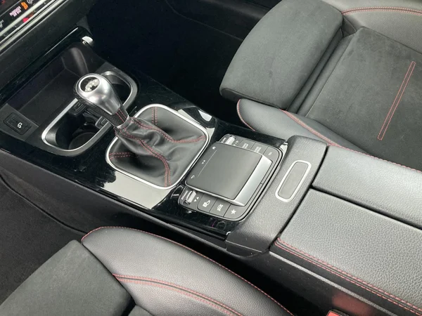 MERCEDES-BENZ B 160 (2021) — foto 15 van 36