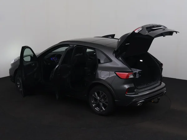 FORD Kuga (2022) — foto 35 van 36