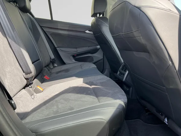 VOLKSWAGEN Golf VIII (2026) — foto 9 van 24