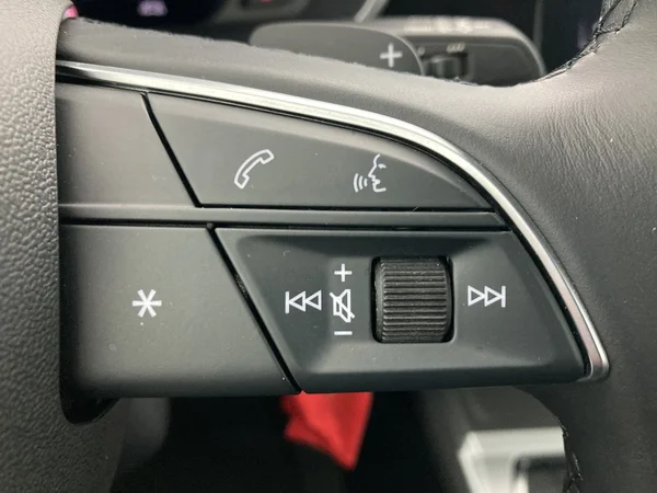 AUDI Q3 (2022) — foto 3 van 28
