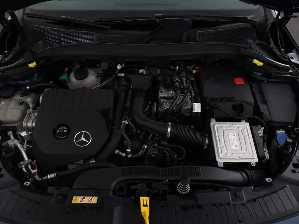 MERCEDES GLA 250 (2022) — foto 6 van 33