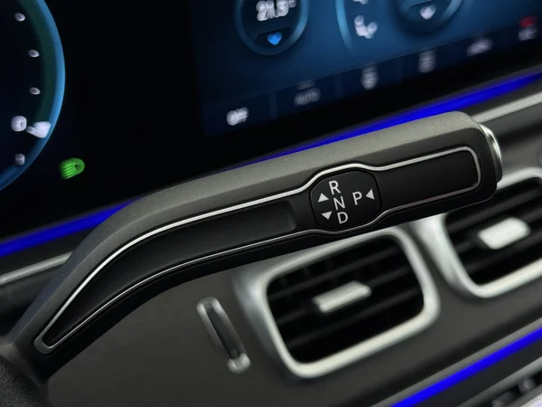 MERCEDES GLE 350 (2021) — foto 4 van 34