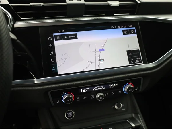 AUDI Q3 PHEV (2023) — foto 13 van 25